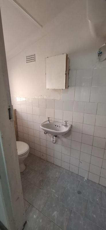 To Let 1 Bedroom Property for Rent in Goodwood Central Western Cape